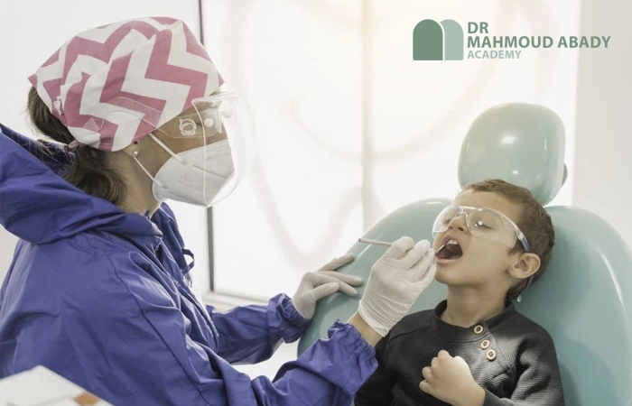 دندانپزشک عمومی، ناجی لبخند کودکان | نقش کلیدی در شناسایی و ارجاع موارد پیچیده ، نقش حیاتی دندانپزشک عمومی در شناسایی و ارجاع موارد پیچیده در دندانپزشکی کودکان، دندانپزشکی کودکان، ارجاع در دندانپزشکی کودکان، دندانپزشک عمومی و کودکان، موارد پیچیده در دندانپزشکی کودکان، نقش دندانپزشک عمومی، شناسایی بیماریهای دهان در کودکان