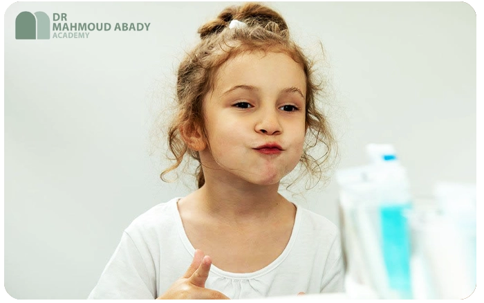 دهانشویه‌های آنتی‌باکتریال در کودکان